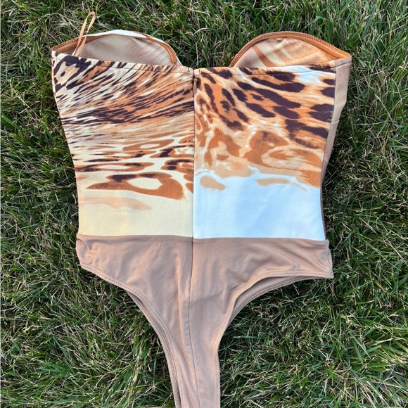 Animal Print 2 Piece Set - Picture 5 of 10